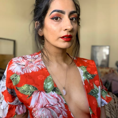 natural indian beauty's image
